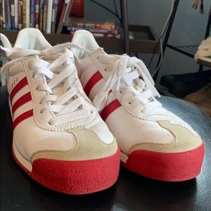 Adidas Sneakers
